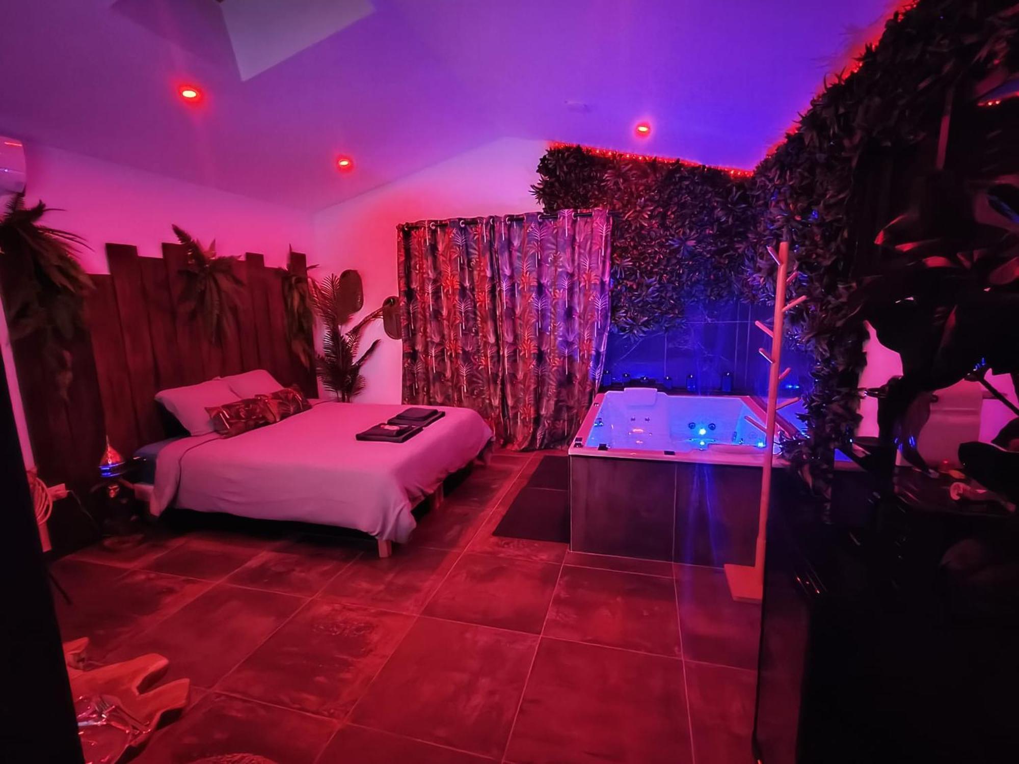 La Jungle Room Rognac Exterior photo