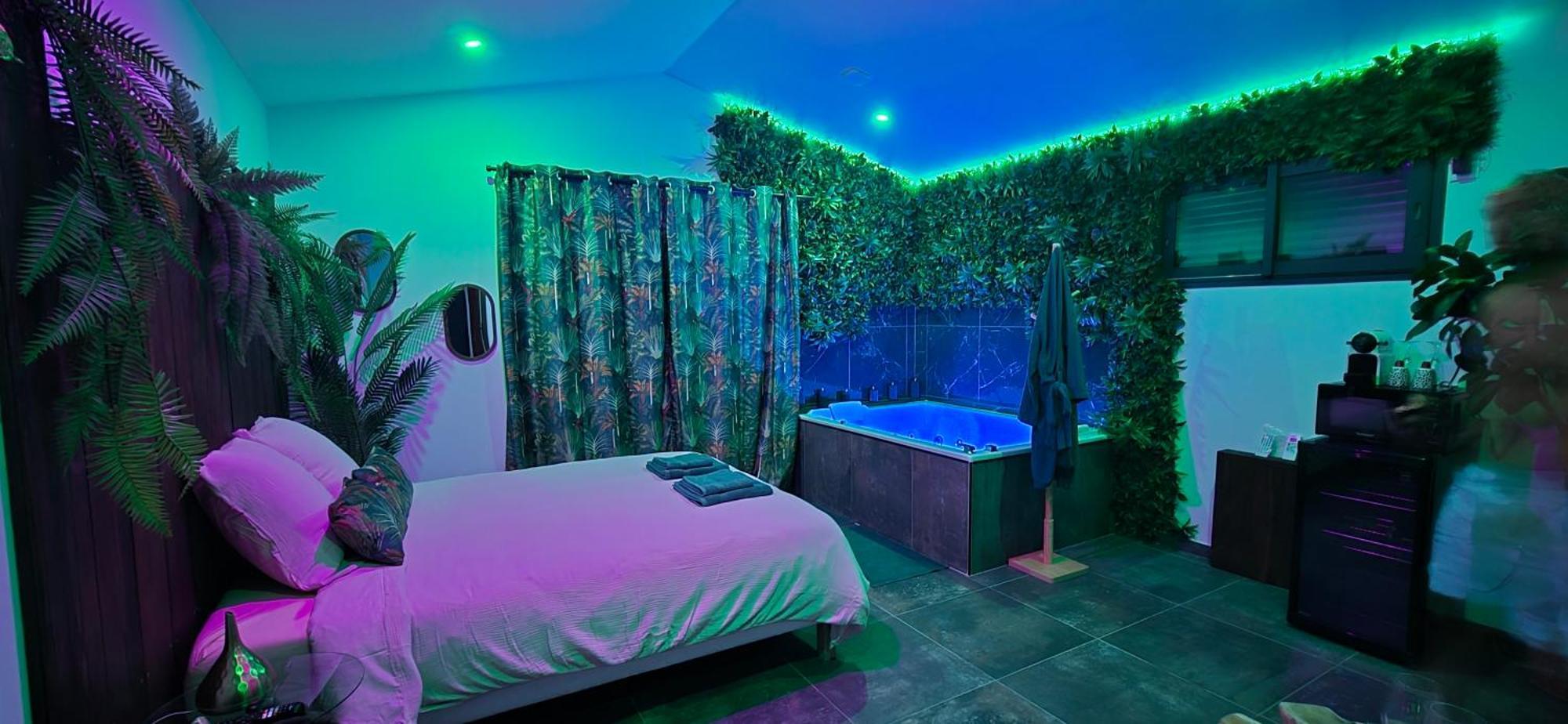 La Jungle Room Rognac Exterior photo